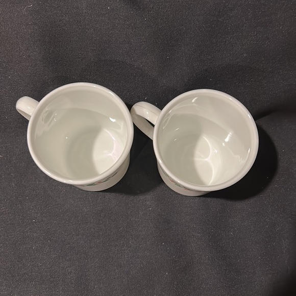 Two Vintage Corning Ware Holly Berry coffee cups. Mint condition - Picture 2 of 4